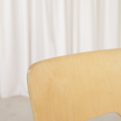 Alvar Aalto Chair 66 for Artek in birch, wooden surface and wear detail