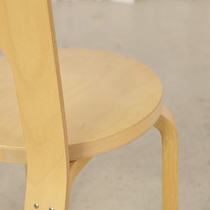 Alvar Aalto Chair 66 for Artek in birch, wooden surface and wear detail