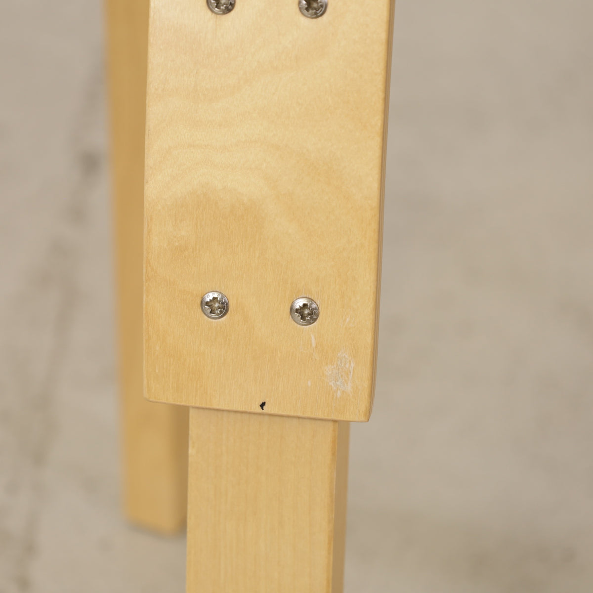 Alvar Aalto Chair 66 for Artek in birch, wooden surface and wear detail