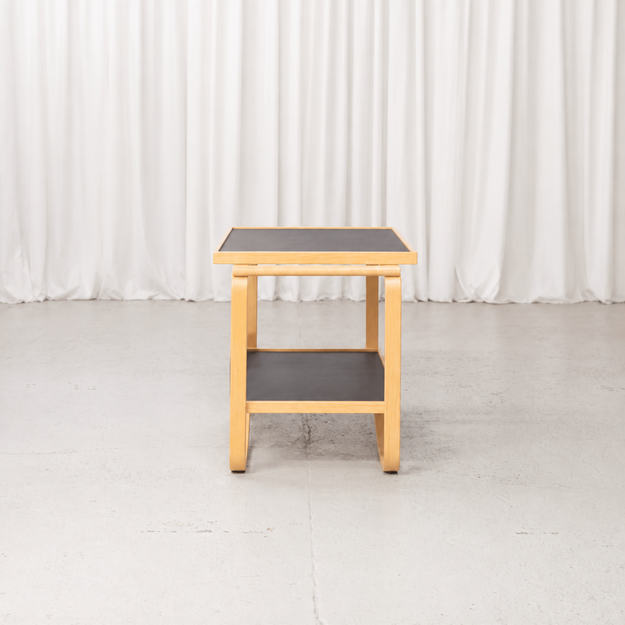 Artek 901 tea trolley by Alvar Aalto, front view
