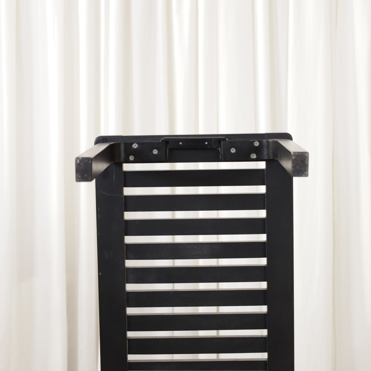 Artek Bench 153A by Alvar Aalto, black, underside and construction of Artek Bench 153A