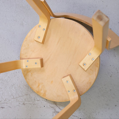 Underside construction detail of Artek Chair 66