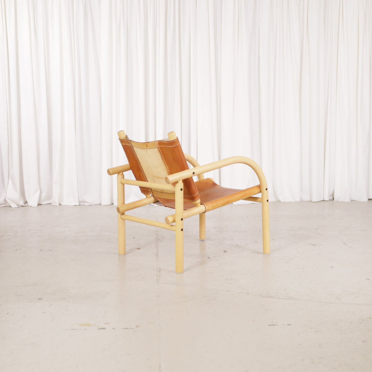 Ben af Schultén Safari 411 Lounge Chair in Patinated Leather for Artek, ben af Schultén Safari armchair in leather, view 5
