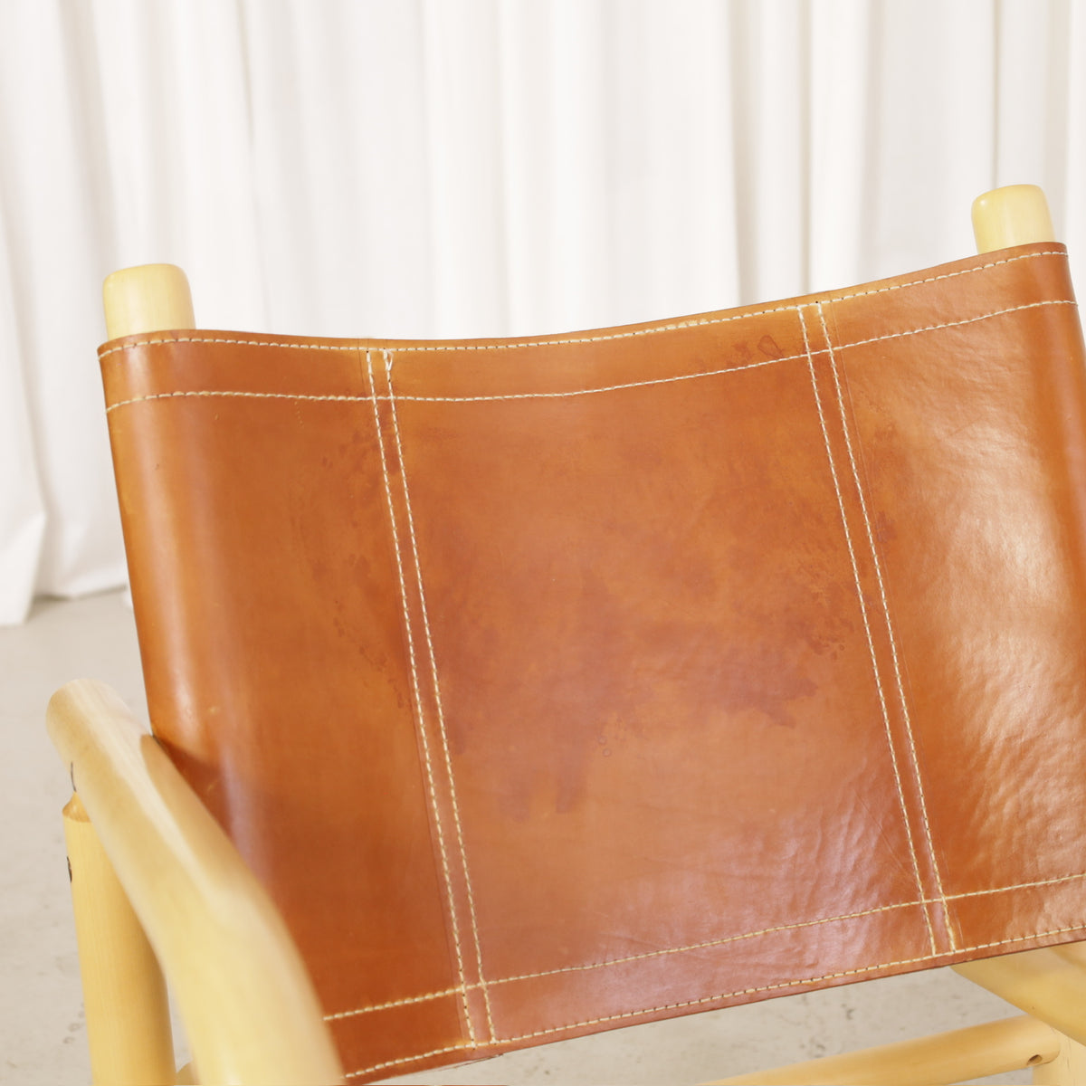 Ben af Schultén Safari 411 Lounge Chair in Patinated Leather for Artek, ben af Schultén Safari armchair in leather, view 12