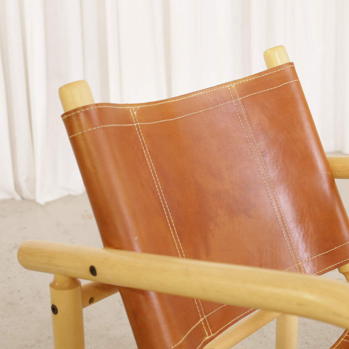 Ben af Schultén Safari 411 Lounge Chair in Patinated Leather for Artek, ben af Schultén Safari armchair in leather, view 13