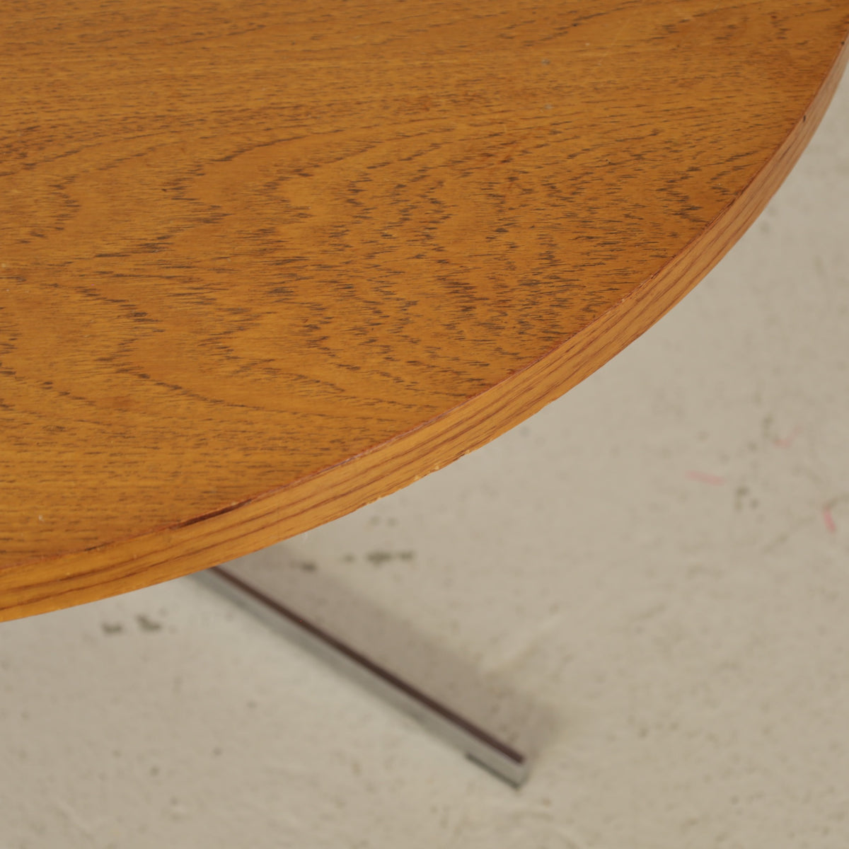 Vintage height-adjustable table with teak top and chrome base — surface, base or mechanism detail