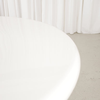 White Eero Aarnio Kanttarelli dining table for Asko, table and surface detail