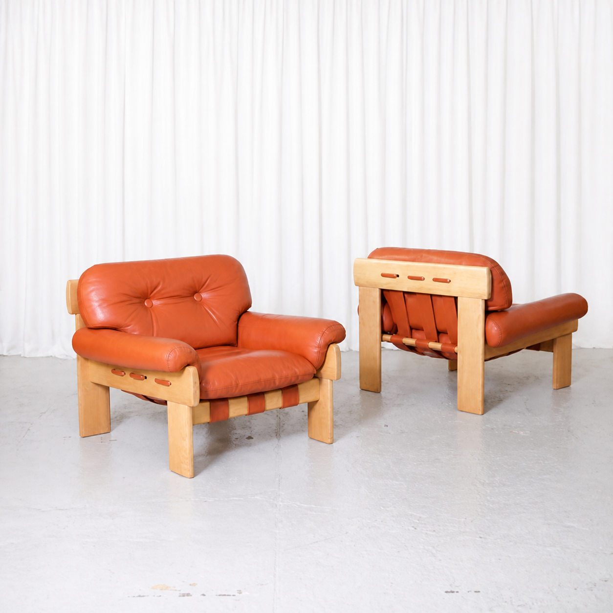Pair of Esko Pajamies Africa armchairs for Asko in cognac leather