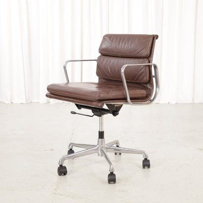 Front angled view of the second ICF Soft Pad chair