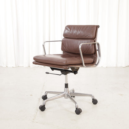 Brown leather Soft Pad office chair, front three-quarter view