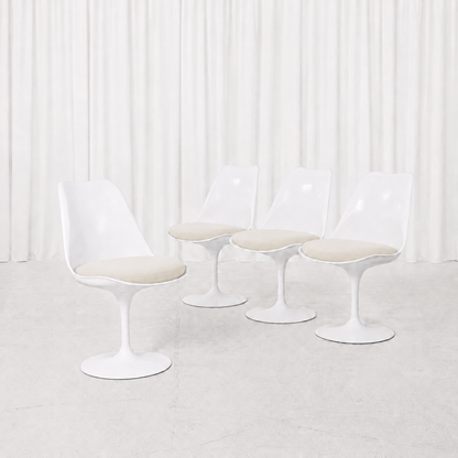 Eero Saarinen Tulip Chair for Knoll in White and Red