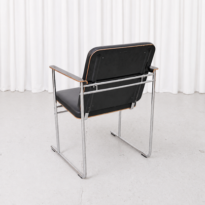 Yrjö Kukkapuro Skaala Armchair in Black Leather