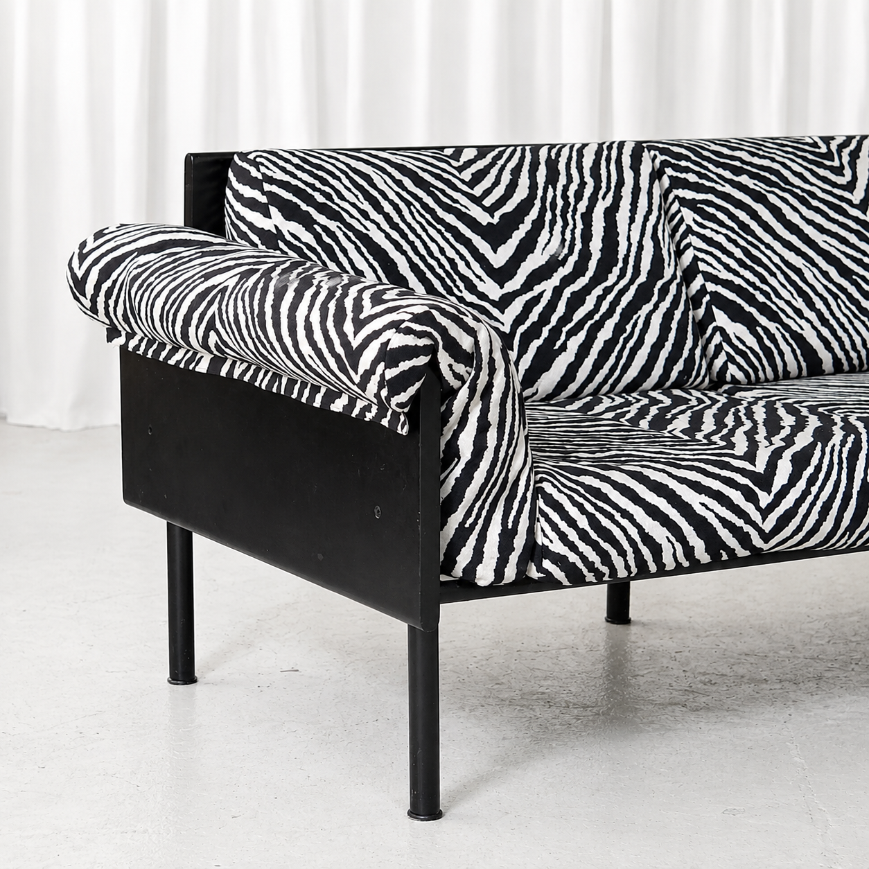 Yrjö Kukkapuro Ateljee 3-Seater Sofa, Zebra