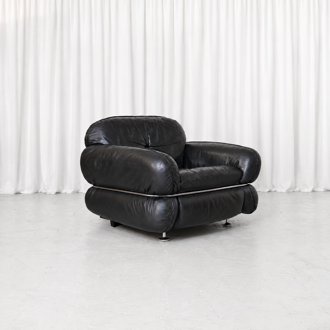 Isku Hannibal Black Leather Armchair by Kurt Hvitsjö