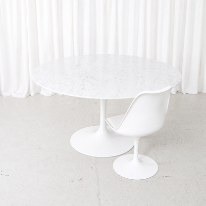 Eero Saarinen Tulip Dining Table by Knoll with White Marble Top