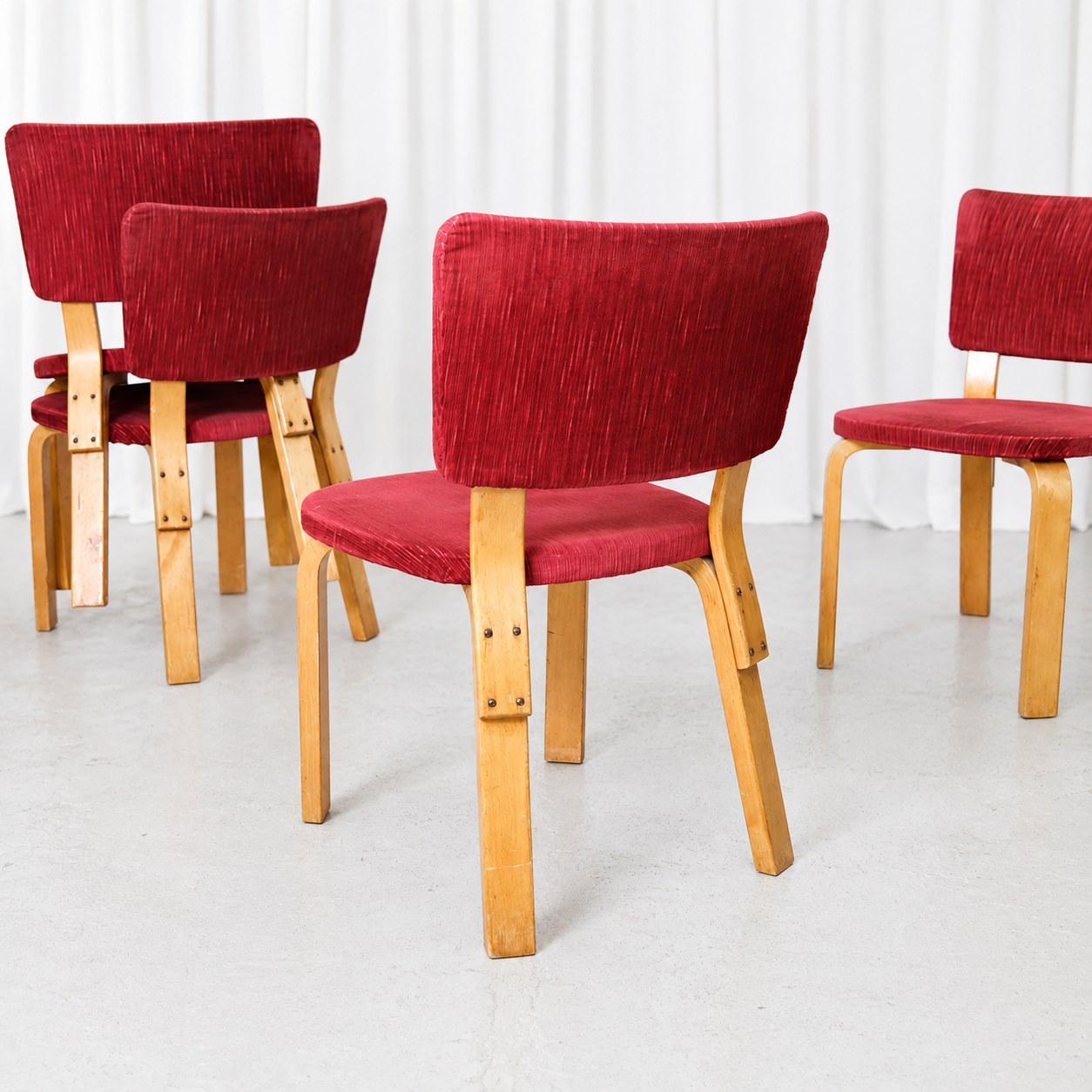 Alvar Aalto Chair 62 for Artek, Red Upholstery