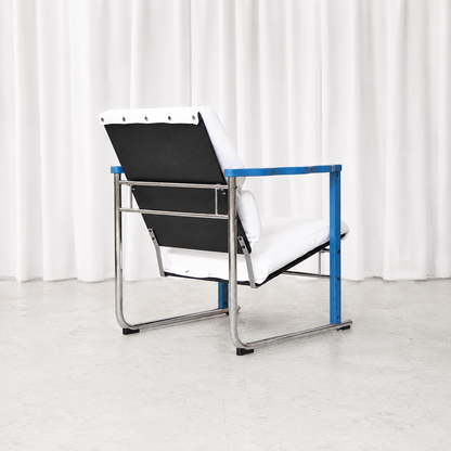 Yrjö Kukkapuro Experiment Chair in White Leather and Blue Armrests for Avarte