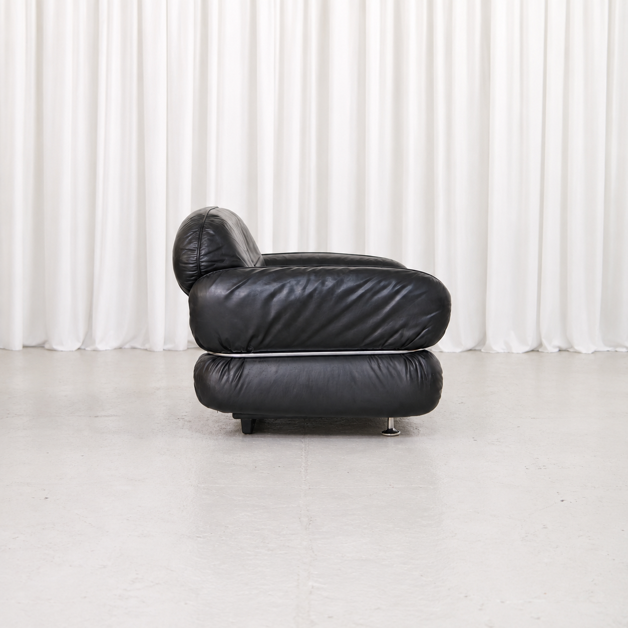 Isku Hannibal Black Leather Armchair by Kurt Hvitsjö