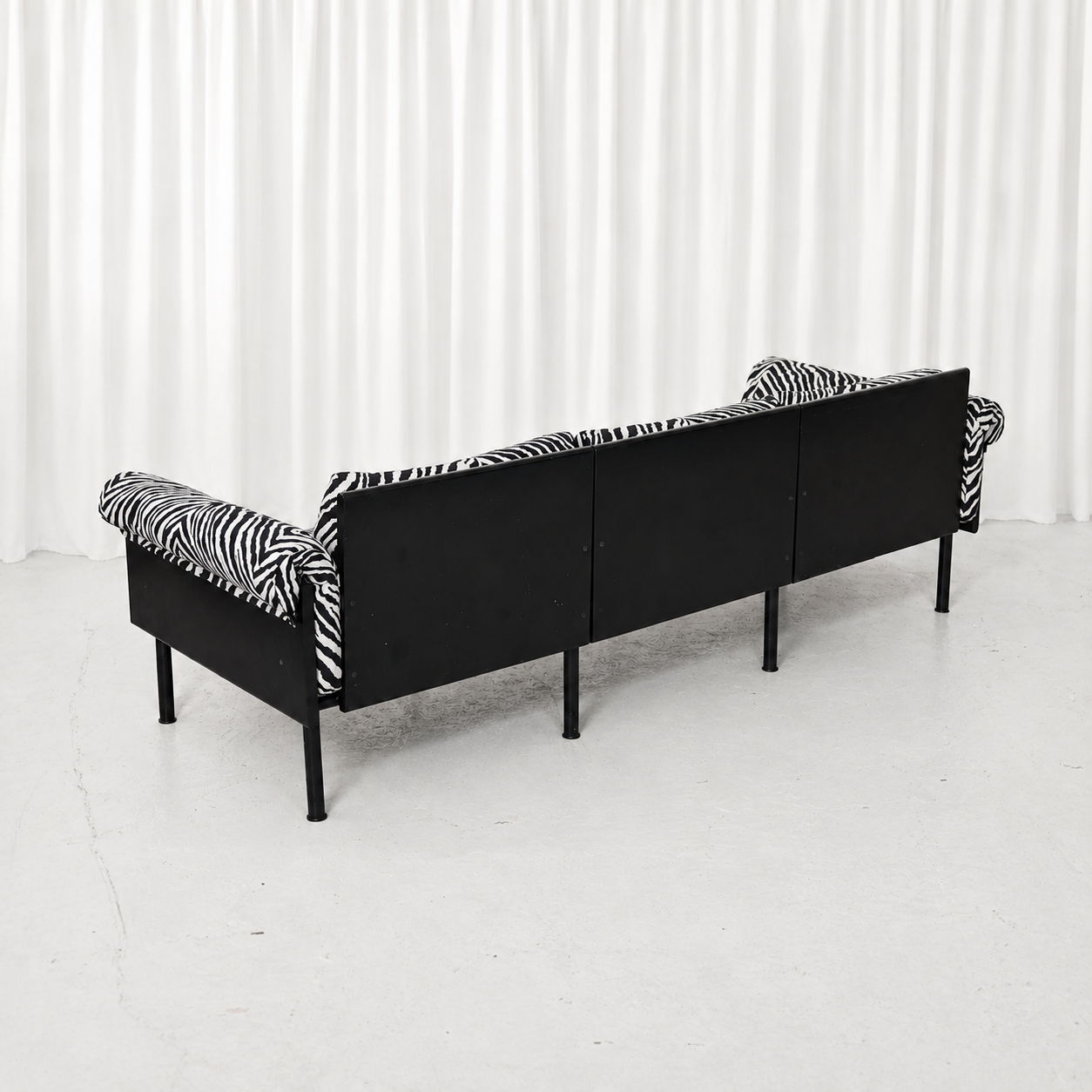 Yrjö Kukkapuro Ateljee 3-Seater Sofa, Zebra