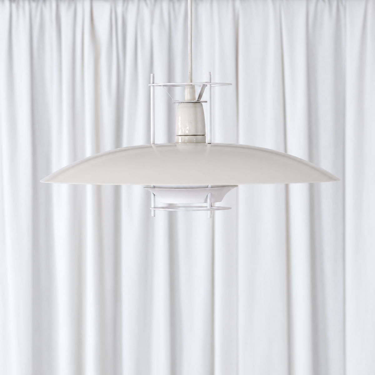 Juha Leiviskä JL2 white pendant light — full view
