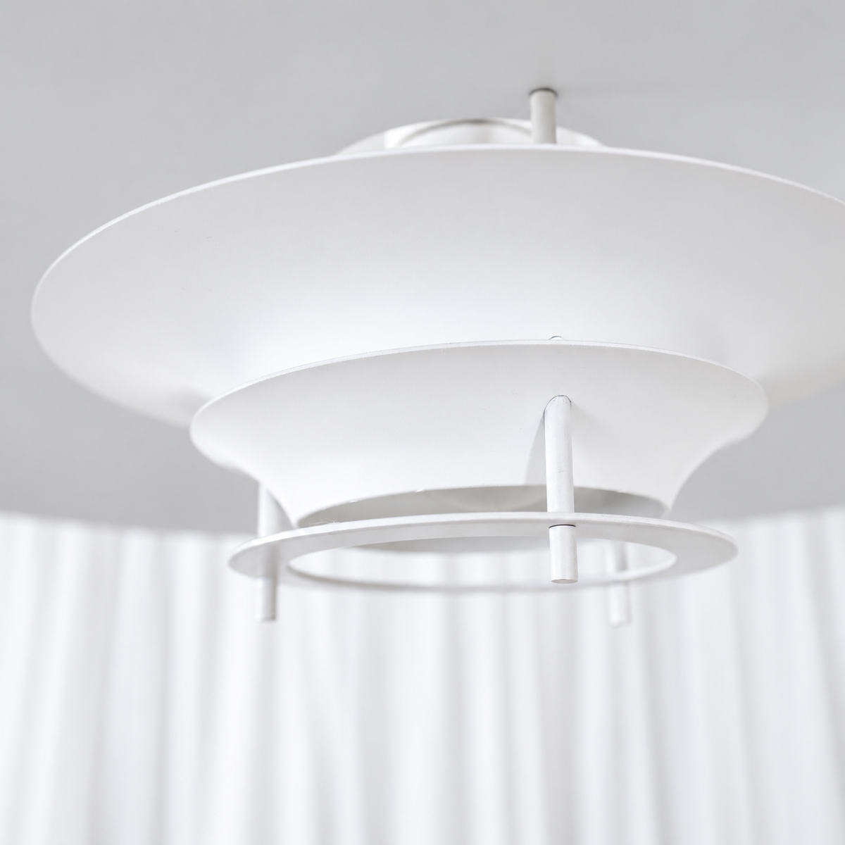 Juha Leiviskä JL2 white pendant light — details