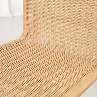 Knoll MR10 rattan chair by Ludwig Mies van der Rohe, rattan and chrome detail