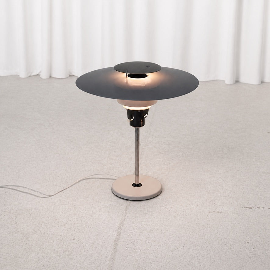 White and chrome Boréns Aurora table lamp viewed from above
