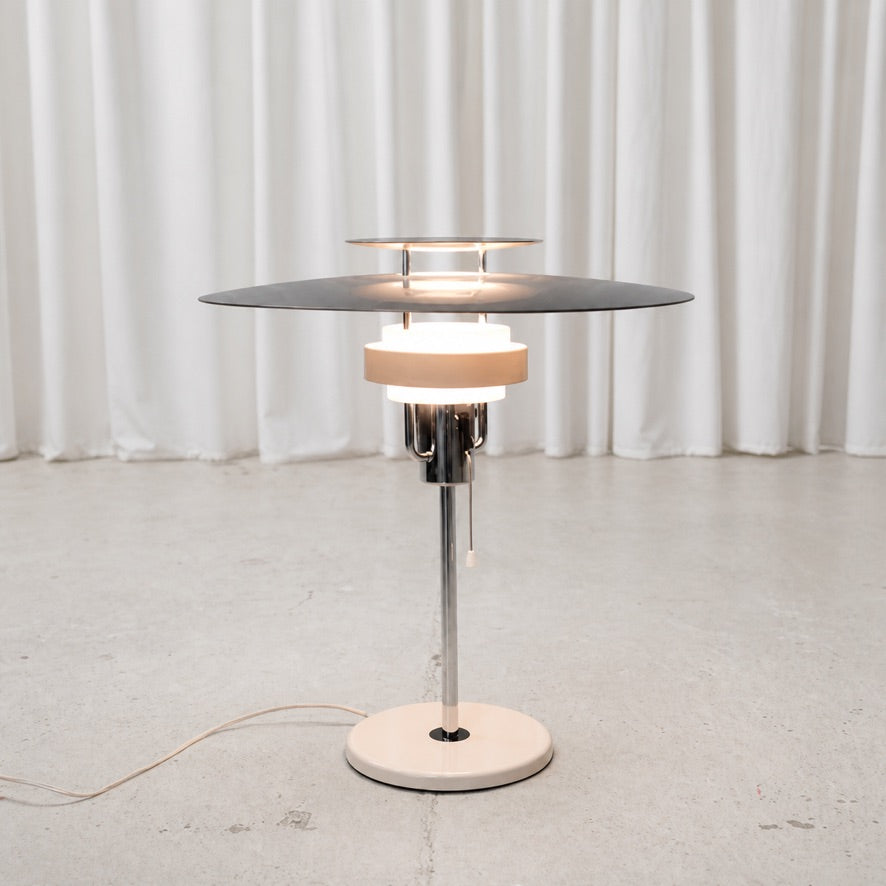 Aurora table lamp by Olle Andersson for Boréns illuminated from the front