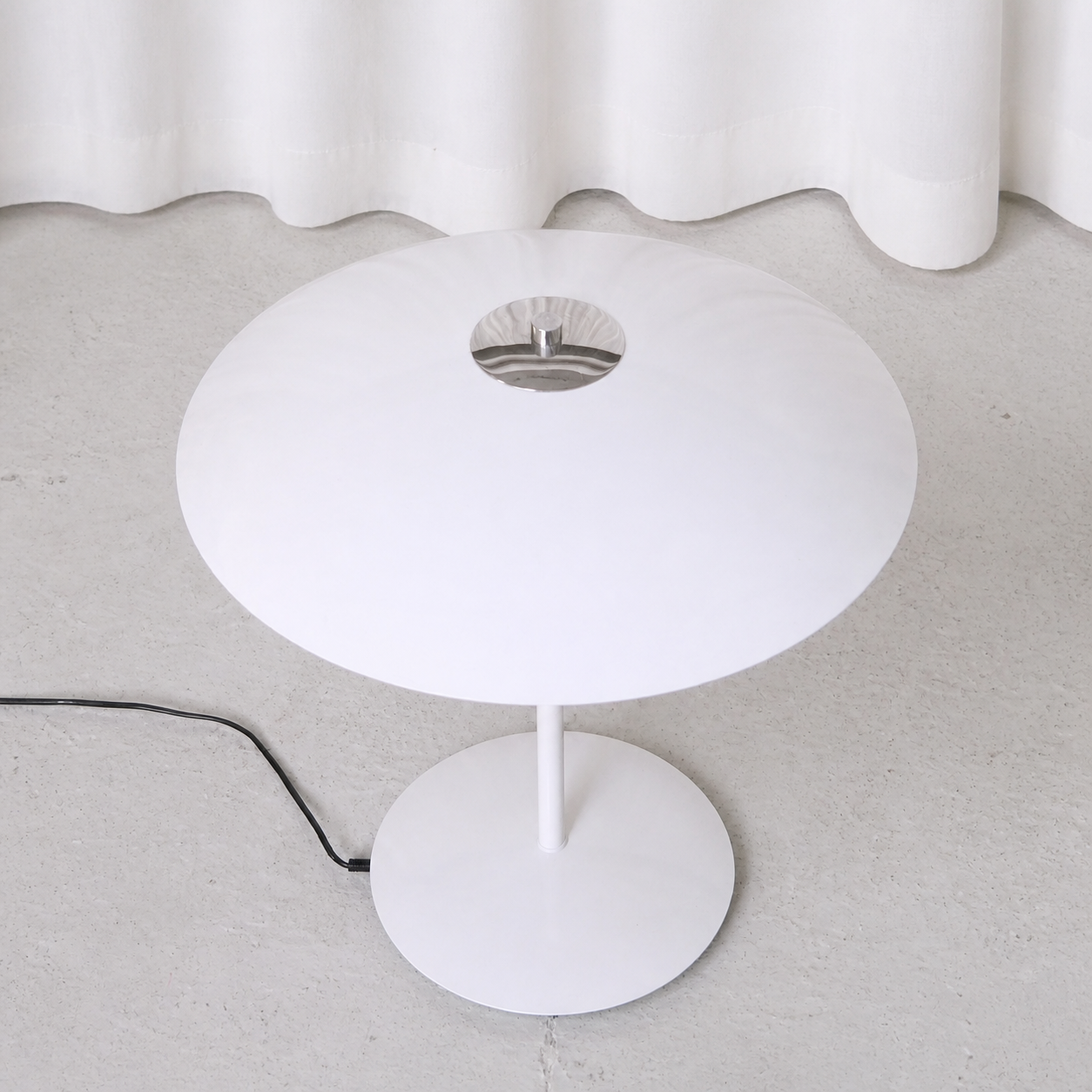 Top view of the white Aurora table lamp by Olle Andersson for Boréns