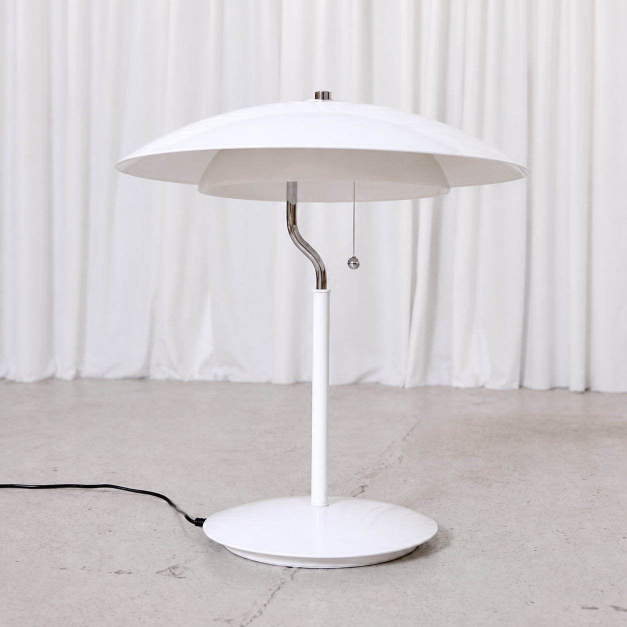 White Aurora table lamp by Olle Andersson for Boréns, angled front view