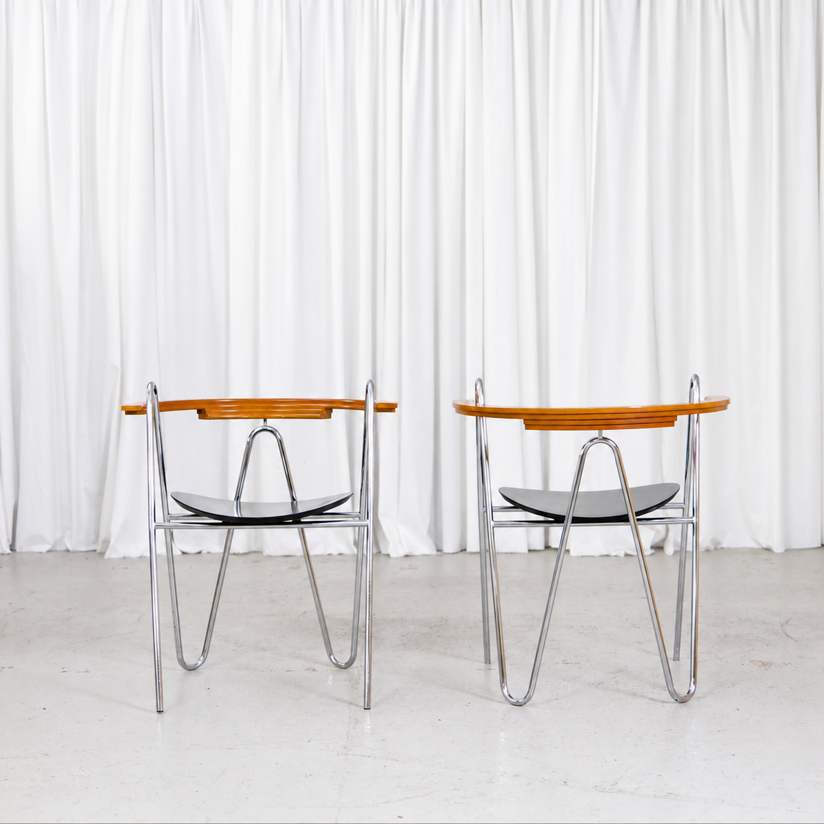 Rear view of a pair of Pentti Hakala W chairs