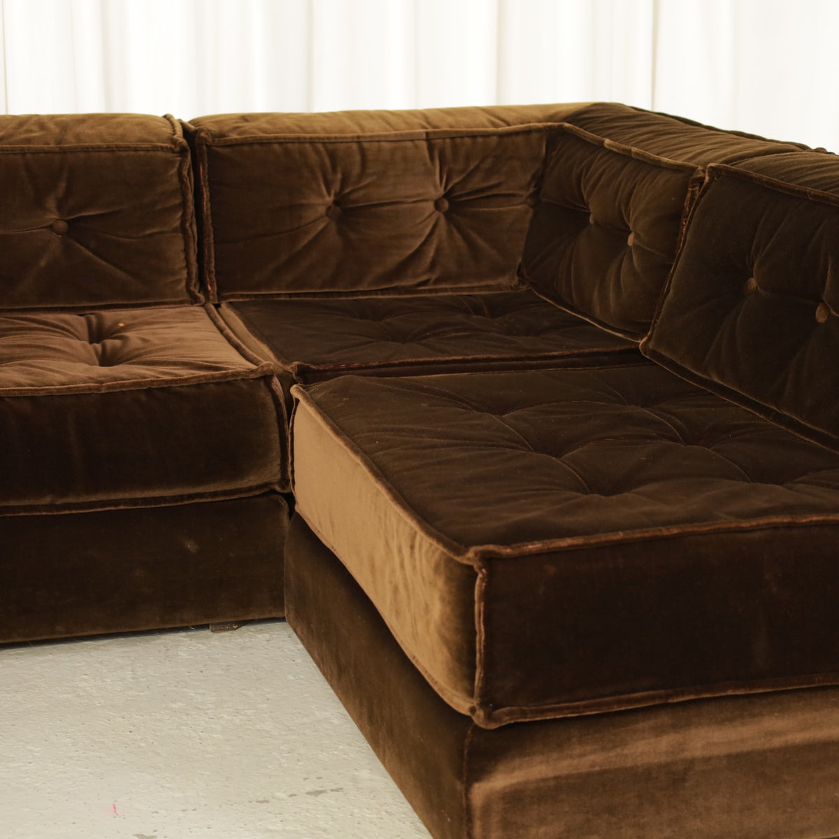 Vilka sofa arranged with an open centre