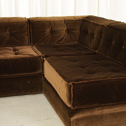 Vilka sofa arranged with an open centre