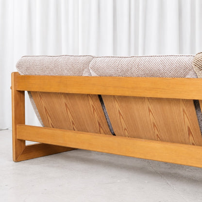 Rear detail of the lacquered pine frame and back panels