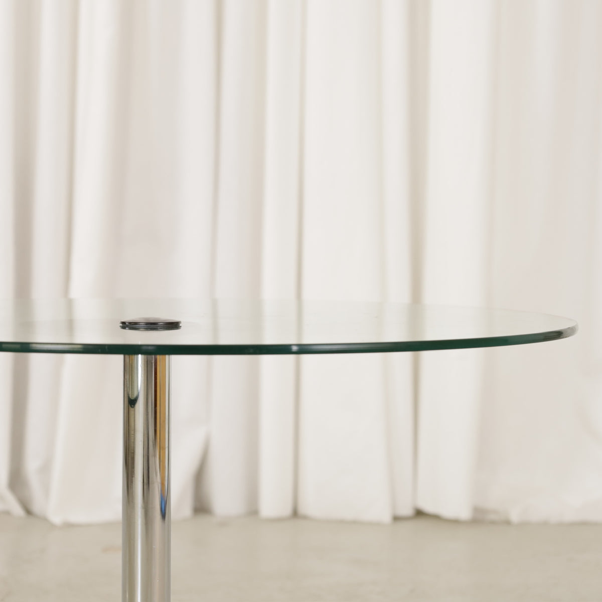 Vintage Italian-Style Swivel Glass Coffee Table in Chrome, vintage swivel glass coffee table, upper glass edge detail