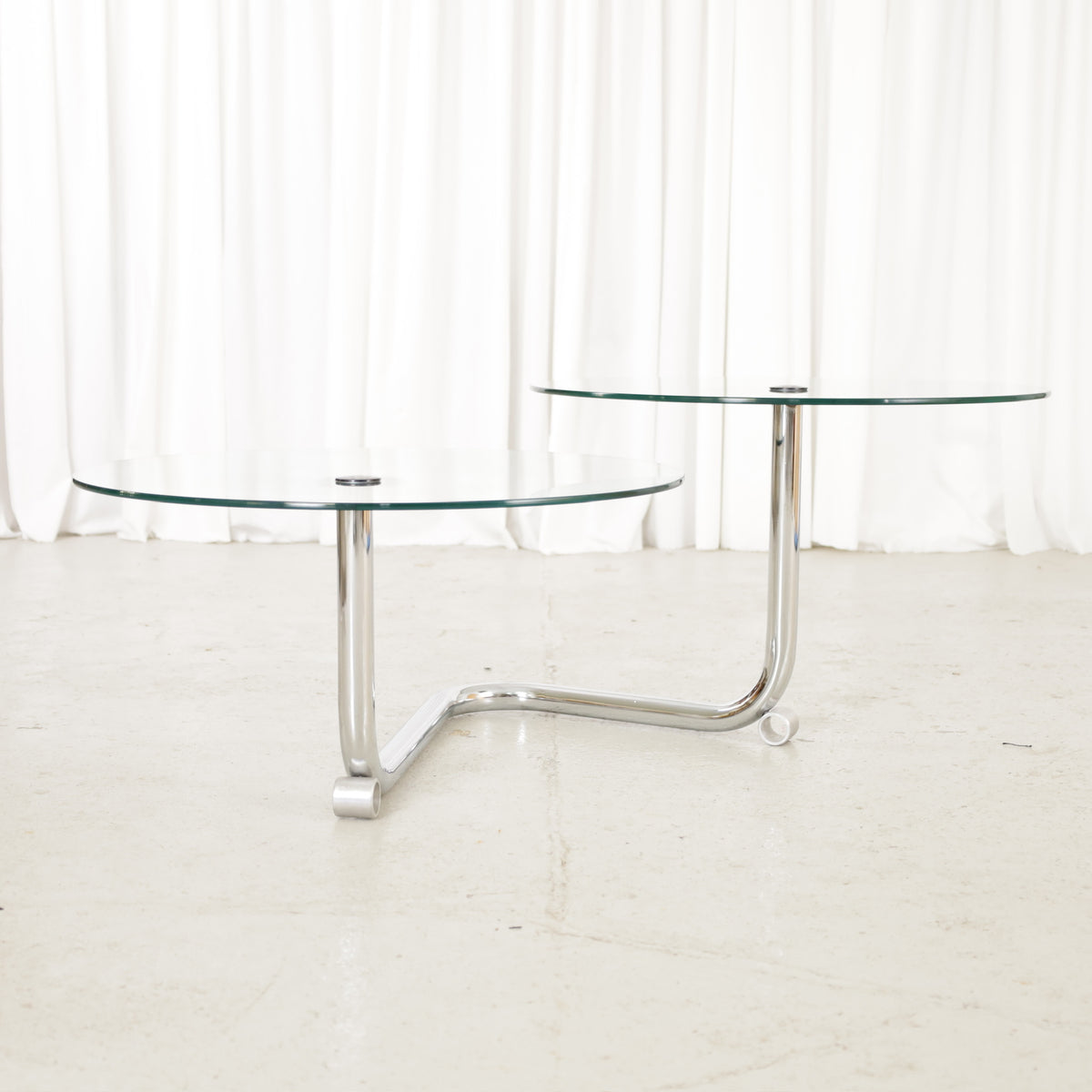 Vintage Italian-Style Swivel Glass Coffee Table in Chrome, vintage two-level swivel glass coffee table, chrome frame close-up