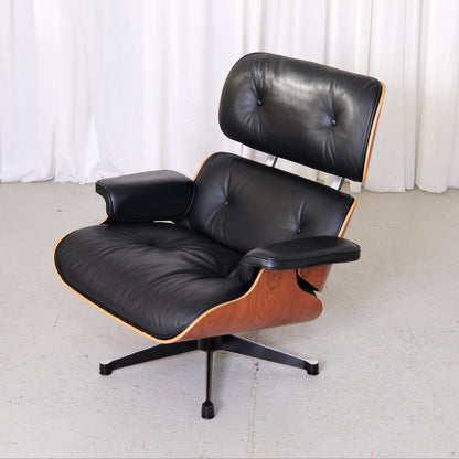 Vitra Eames Lounge Chair upholstered in black Premium F leather