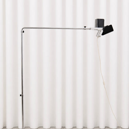 Height-adjustable chrome frame and long arm of the Haimi floor lamp