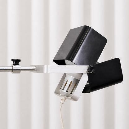 Adjustment mechanism and metal shades on the 100 G floor lamp