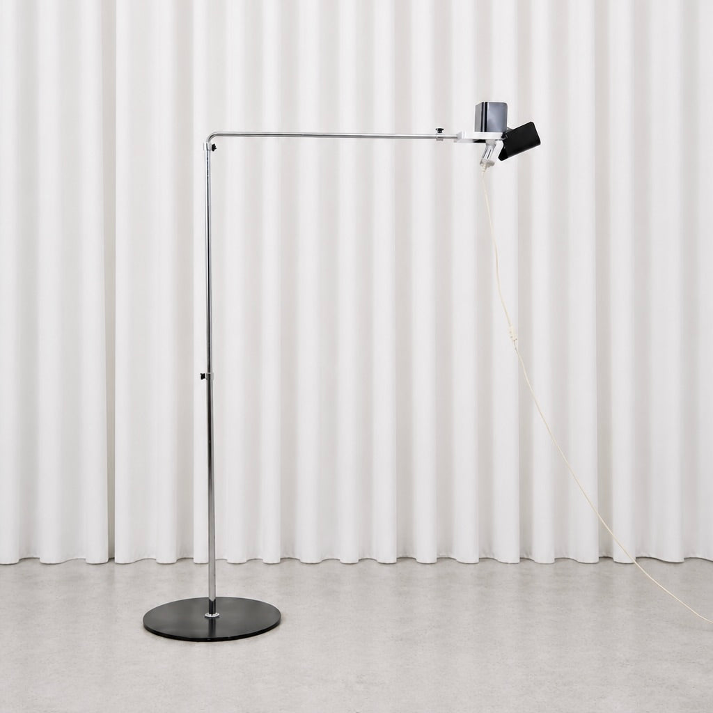 Yrjö Kukkapuro 100 G floor lamp for Haimi, full front view
