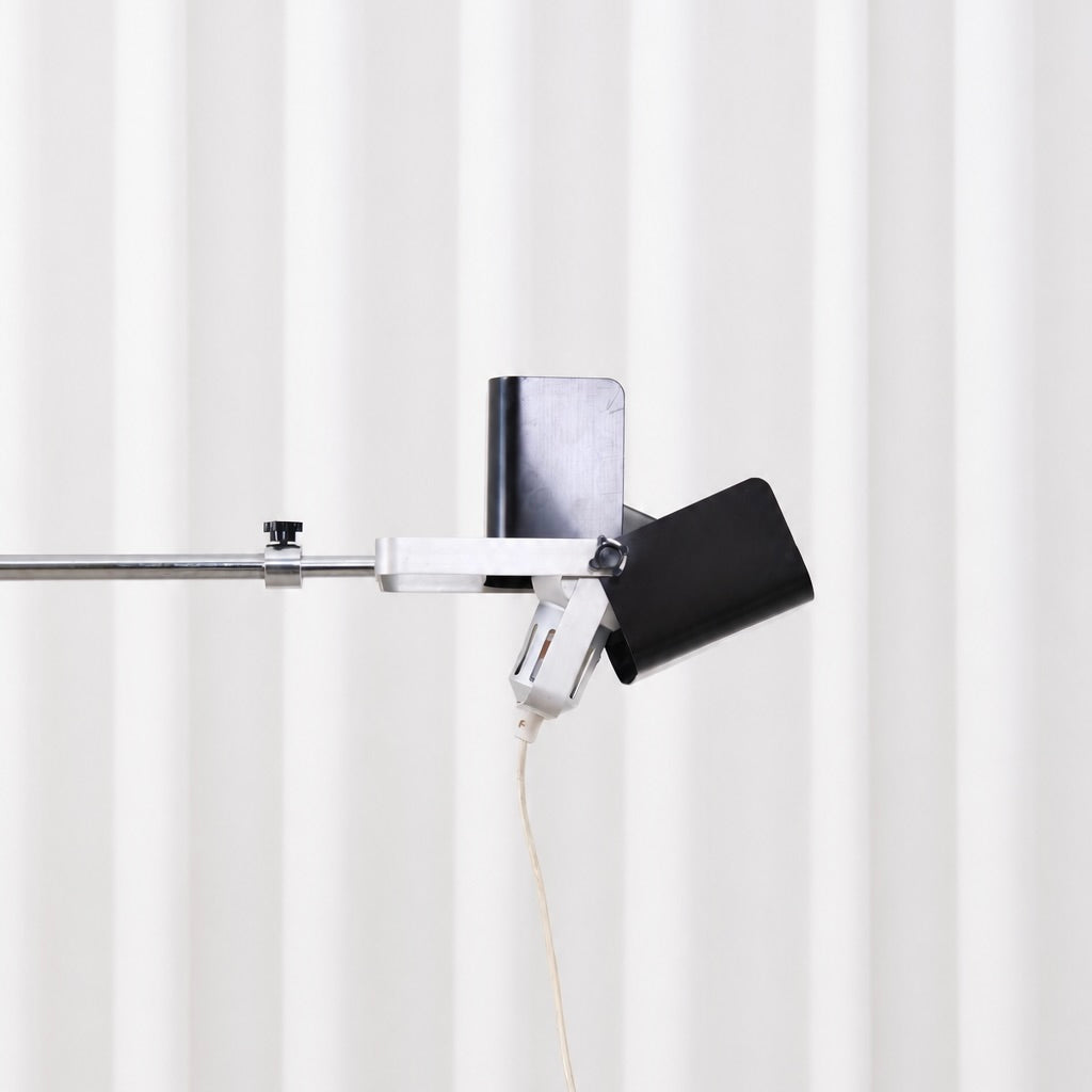 Adjustable lamp head and horizontal arm of the Haimi 100 G floor lamp