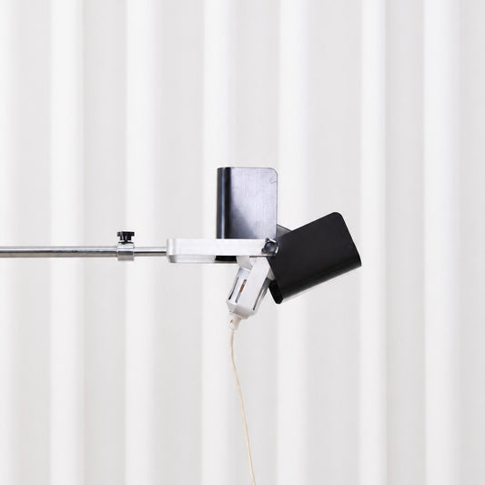 Adjustable lamp head and horizontal arm of the Haimi 100 G floor lamp