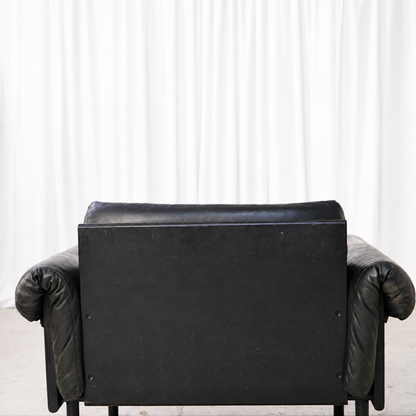Bakre panel och fästen för avtagbart nackstöd på en Ateljee-vintagefåtölj