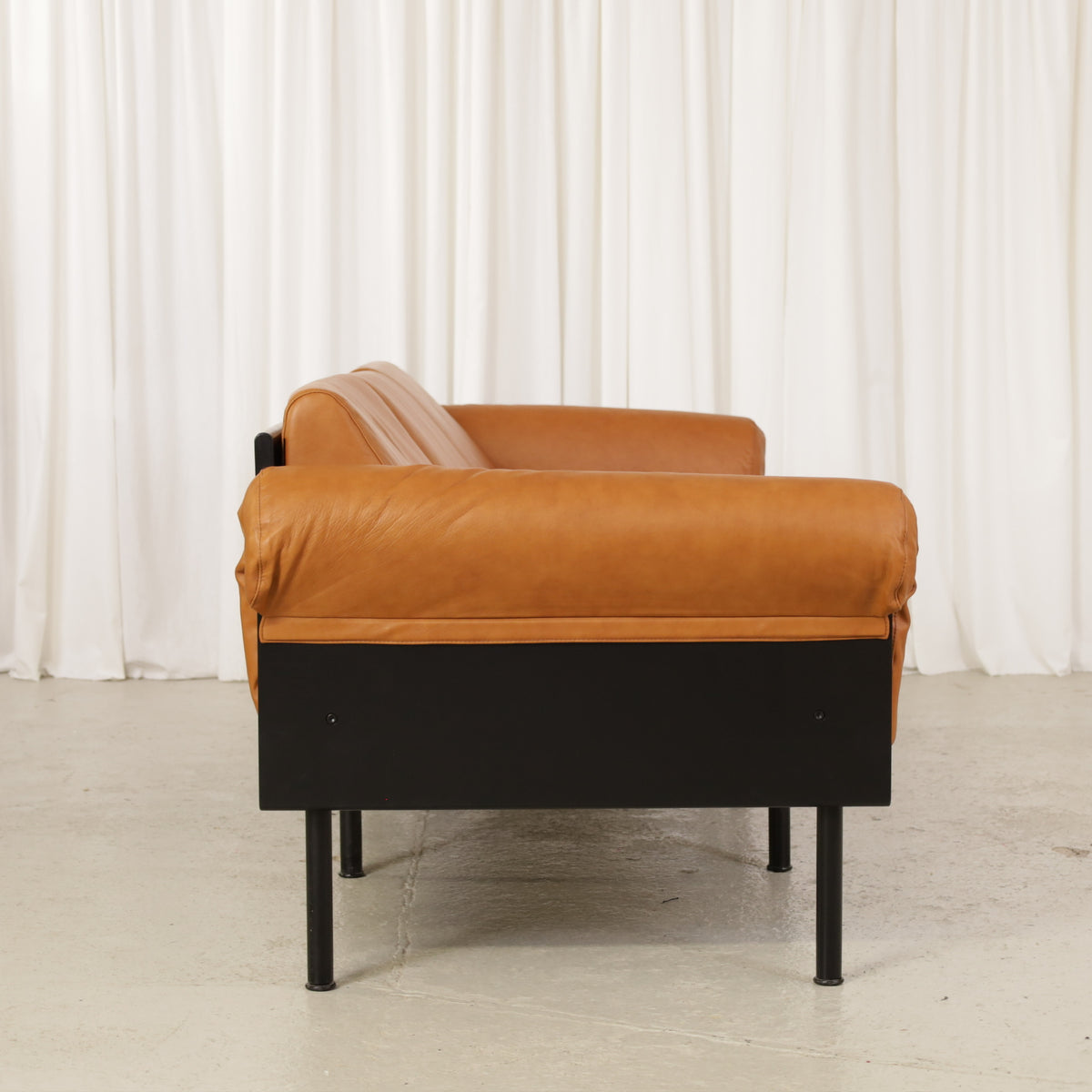 Yrjö Kukkapuro Ateljee Three-Seater Sofa with Renewed Cushions, ateljee sofa, side profile