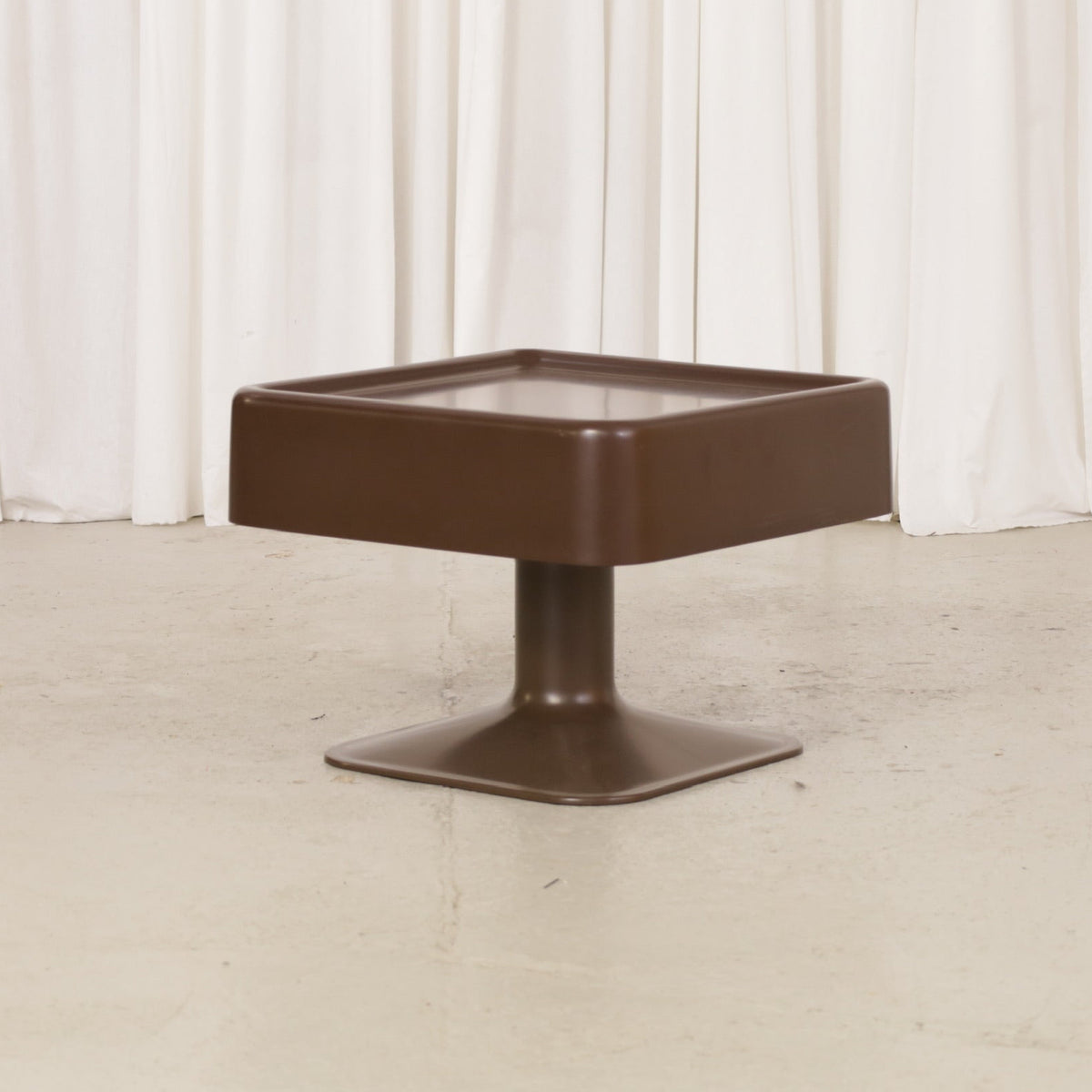 Yrjö Kukkapuro Brown Fibreglass Coffee and Side Table, brown fibreglass table, three-quarter view