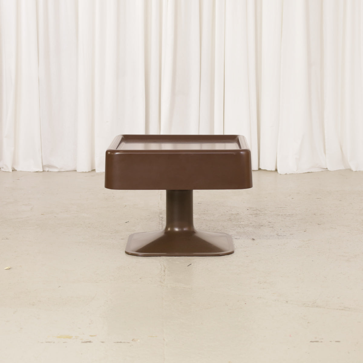 Yrjö Kukkapuro Brown Fibreglass Coffee and Side Table, brown fibreglass table, straight-on view