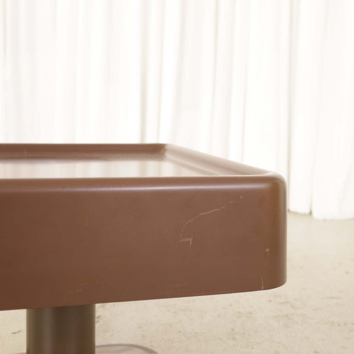 Yrjö Kukkapuro Brown Fibreglass Coffee and Side Table, close-up of mark on brown table