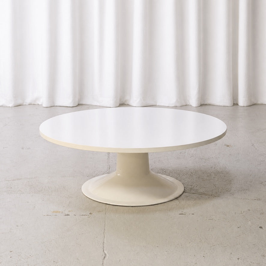 Yrjö Kukkapuro Saturnus coffee table for Haimi, front view